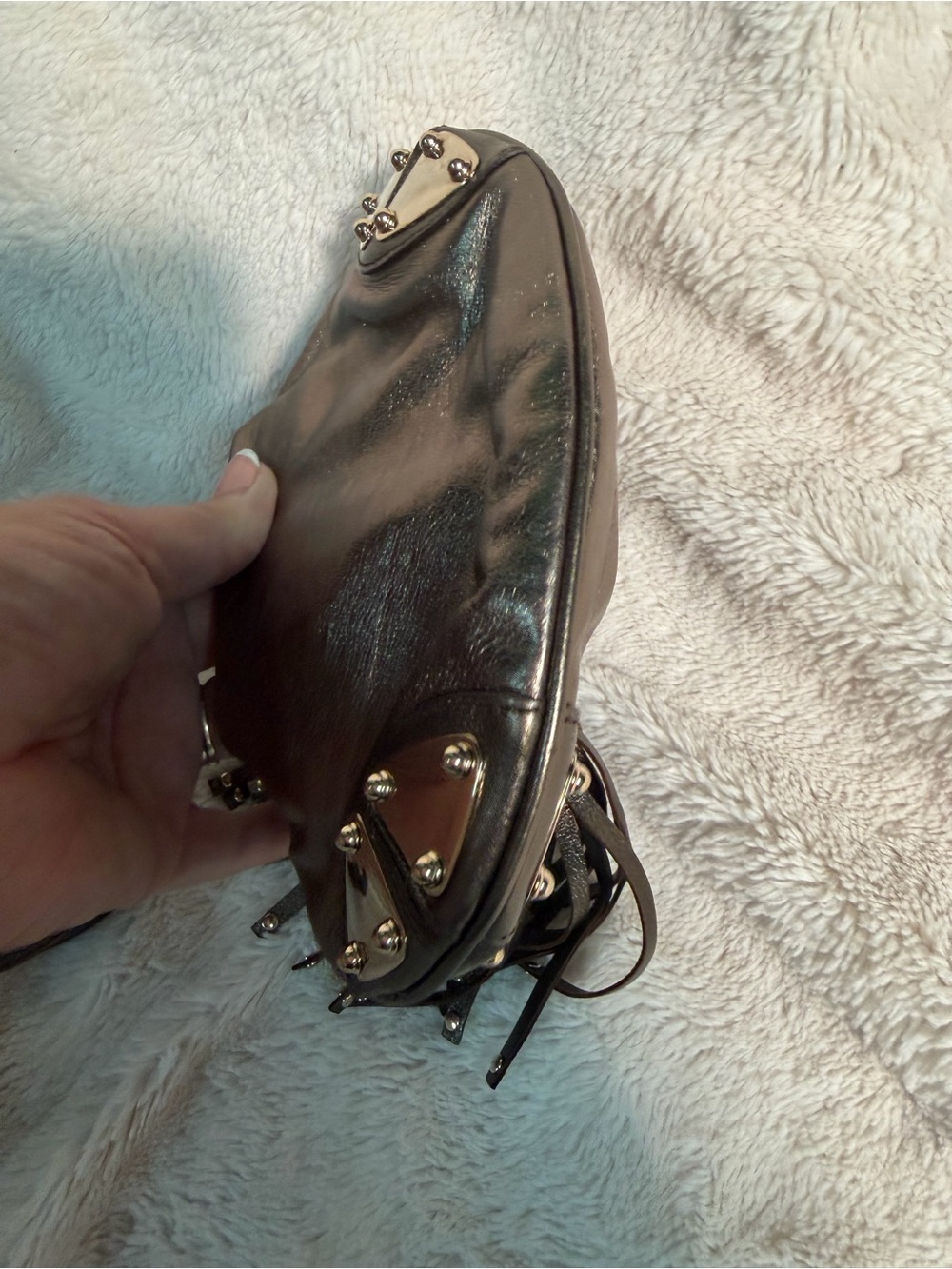 Gucci Small Indy Babouska Metallic Leather Bamboo Tassel Bag - Picture 12 of 16